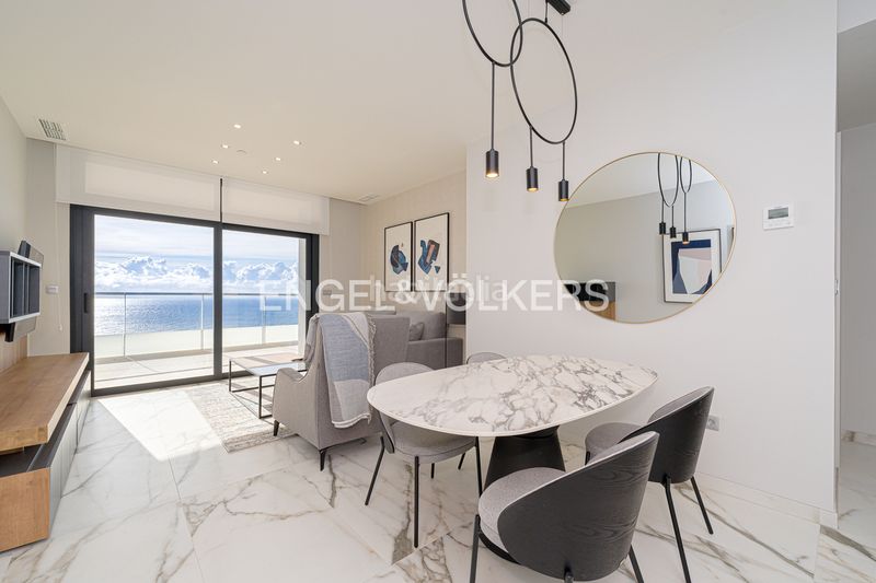 Foto a78df111-debe-4e44-a7de-4ce375d5186e. Apartament amb piscina a Levante Alto Benidorm