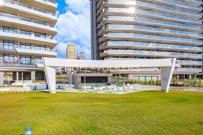 Foto b31cef80-0663-46cd-8010-e8389400780a. Apartament amb piscina a Levante Alto Benidorm