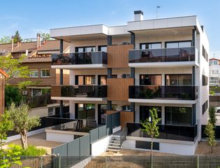Planta baixa a Carrer de granollers 7. De obra nueva con jardín en parc central