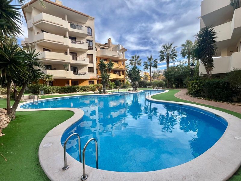 Foto 5a4e843c-baaa-4f48-9409-fe983d26eea1. Casa amb calefacció aparcament piscina a Punta Prima Torrevieja