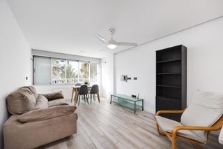 Apartament  Avenida de las olas. Apartamento de dos dormitorios en punta prima