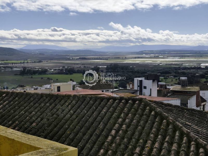 Foto f7a4b112-a8b3-48ed-b404-411704577d13. Dúplex amb aparcament a Benalup