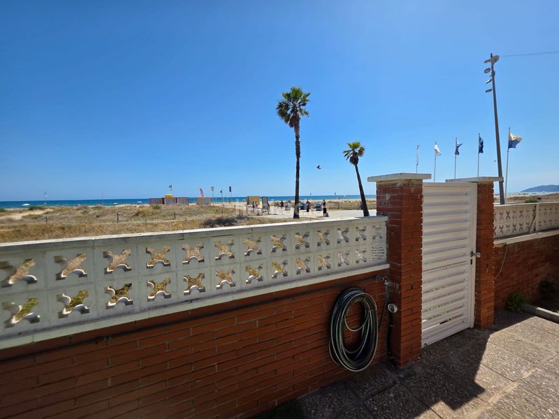 Foto 4add5892-7386-4160-bed1-03eda3659dad. Apartament amb calefacció aparcament piscina a Baixador Castelldefels