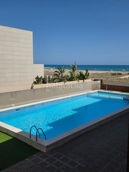 Foto ff5944a8-8565-46d6-ae3a-b82b7900e2c2. Apartament amb calefacció aparcament piscina a Baixador Castelldefels