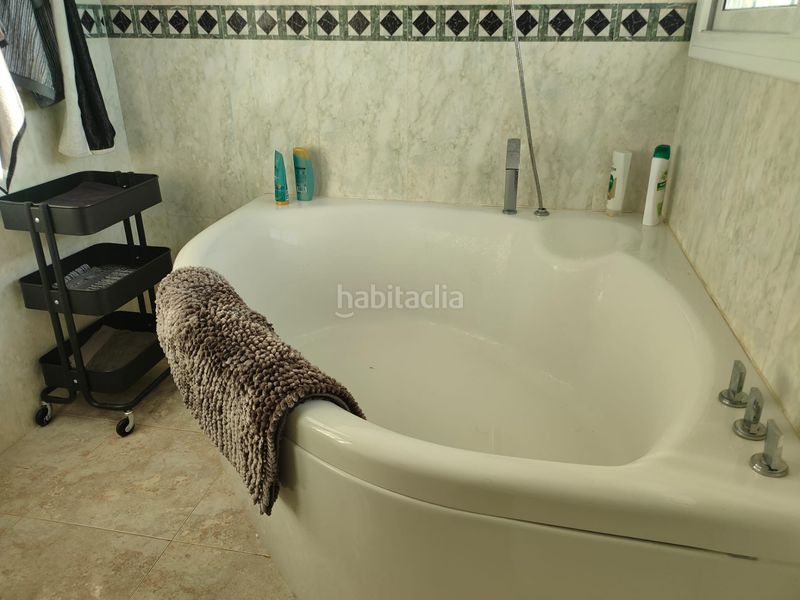 Foto c74c5d4f-be22-49c7-a76c-f01691d32d69. Xalet amb aparcament piscina a costa Cunit - els jardins - els rosers Cunit