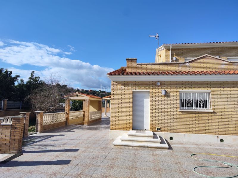 Foto e0552bb1-3078-4782-965c-e5268009b4e1. Xalet amb aparcament piscina a costa Cunit - els jardins - els rosers Cunit