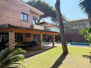 Alquiler Chalet en La Pineda