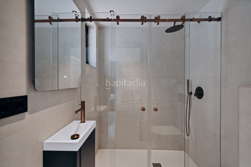 Foto 314f58b6-6d02-4f4b-97d4-ac1a49f7a23d. Casa aparellada amb calefacció aparcament piscina a Marbella