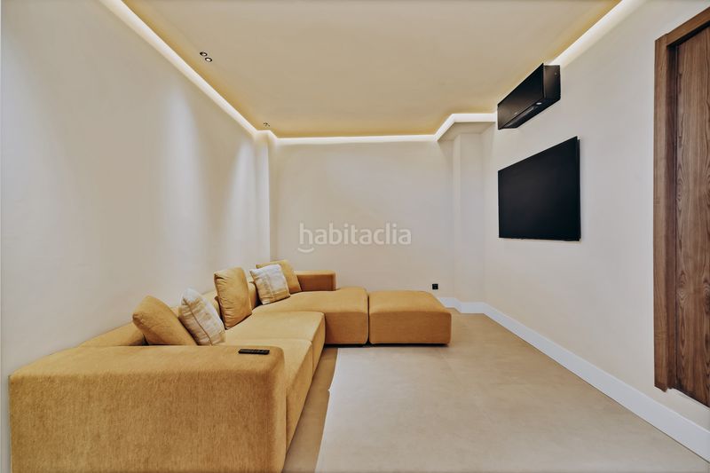 Foto 596d5c17-cf18-415b-b143-358ec9e6c604. Casa aparellada amb calefacció aparcament piscina a Marbella