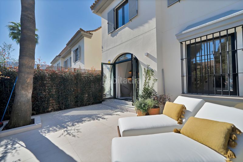 Foto e9ddc5ed-b8b2-432c-b794-692f45ec66af. Casa aparellada amb calefacció aparcament piscina a Marbella