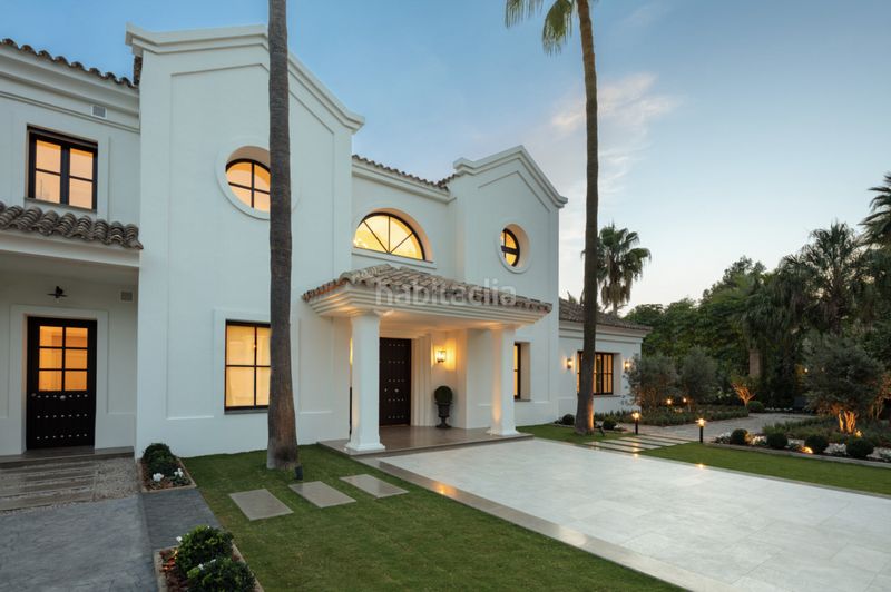Foto e8f9b0b0-b5f6-4c5c-8bf4-f853ddf22cdf. Casa amb aparcament piscina a Puente Romano Marbella