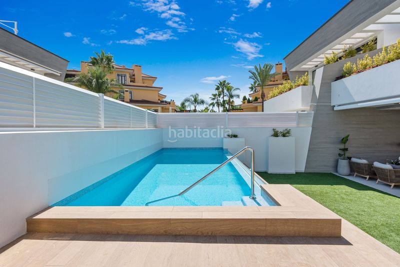 Foto 49b39f55-5939-4f0d-a70b-9f9977de9aa4. Casa amb calefacció aparcament a Puerto Banús Marbella