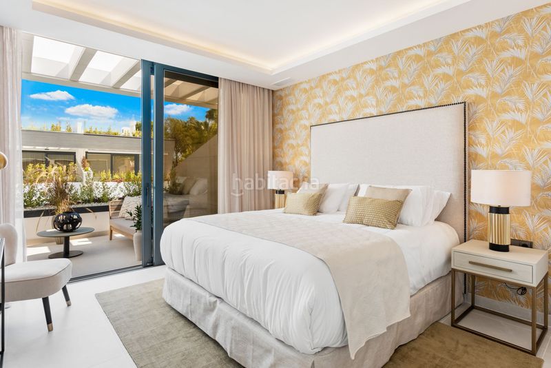 Foto 5e94bbe6-f4dd-482a-a2b7-2a474cd3273e. Casa amb calefacció aparcament a Puerto Banús Marbella