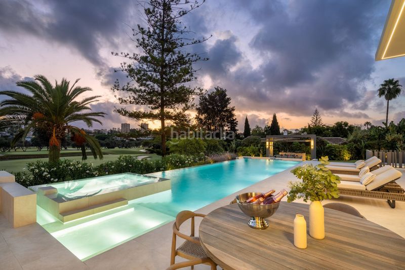Foto a35ea672-9429-4f6a-b06a-9ff2d886ab36. Casa amb calefacció aparcament piscina a Casco Antiguo Marbella