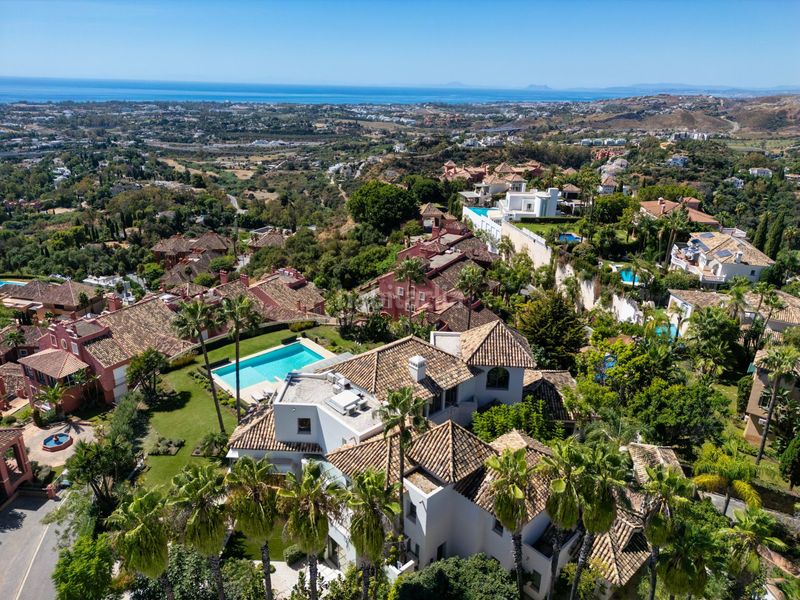 Foto 5ae37f42-23b9-41ef-96c1-cf4482a0e5a8. Casa amb calefacció aparcament piscina a Casco Antiguo Marbella