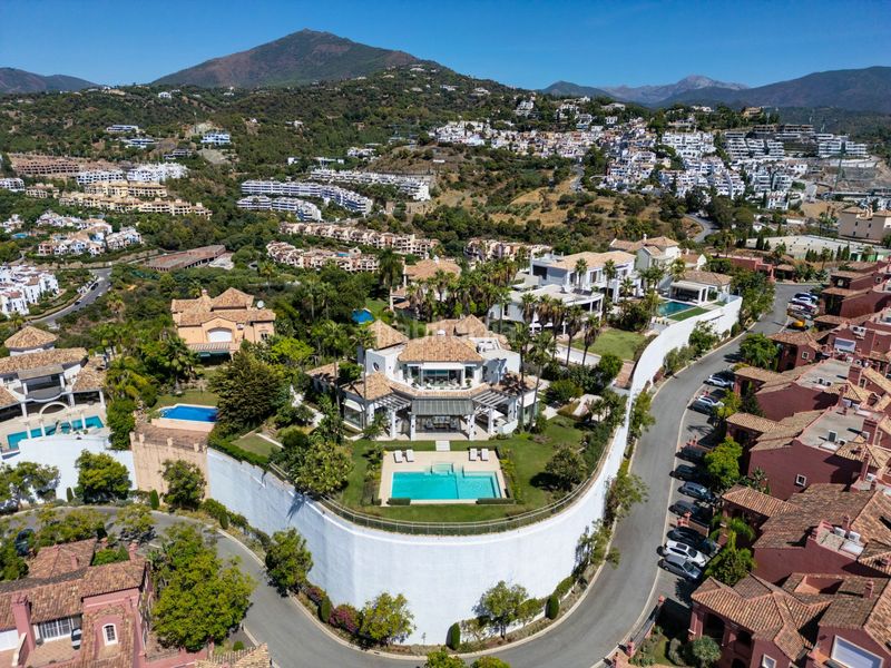 Foto bdc9949f-053e-47db-a576-6218ac049d3f. Casa amb calefacció aparcament piscina a Casco Antiguo Marbella