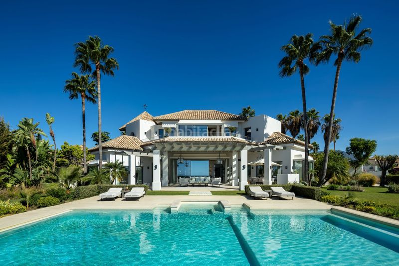 Foto ce5734ce-1ded-402e-9776-6e6891537f68. Casa amb calefacció aparcament piscina a Casco Antiguo Marbella