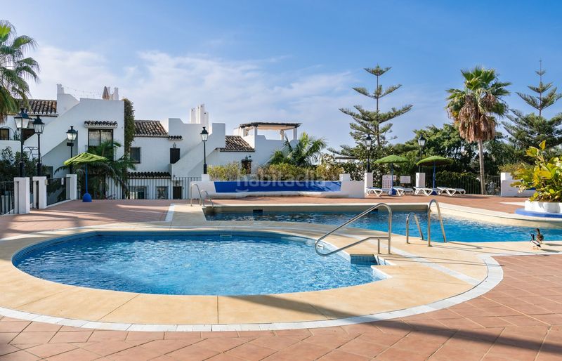 Foto 54ea9732-332a-4a5d-b8bb-18c6b665b402. Casa aparellada amb calefacció aparcament piscina a Marbella