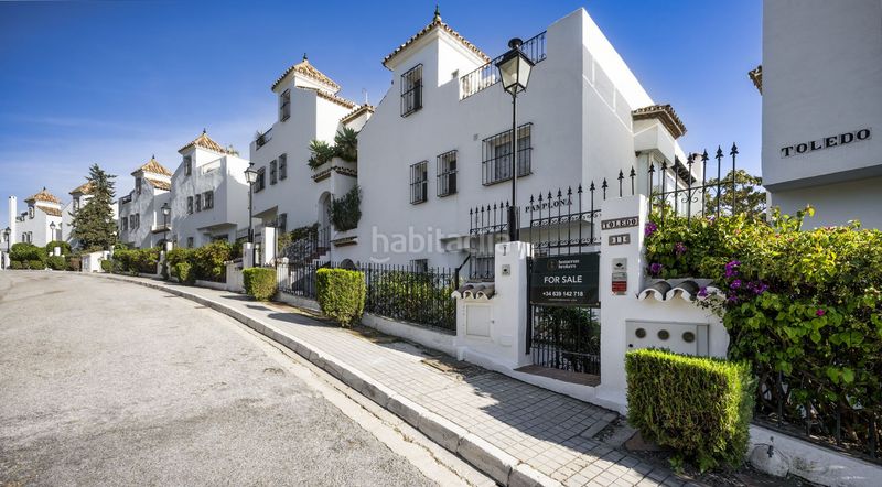 Foto ec27c95c-15ea-40b3-af4c-e84350b927fb. Casa aparellada amb calefacció aparcament piscina a Marbella