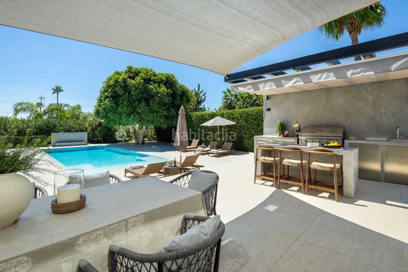 Foto 4eaabf6d-e868-4ff2-8fc6-d6a57eb30170. Casa amb aparcament piscina a Casco Antiguo Marbella