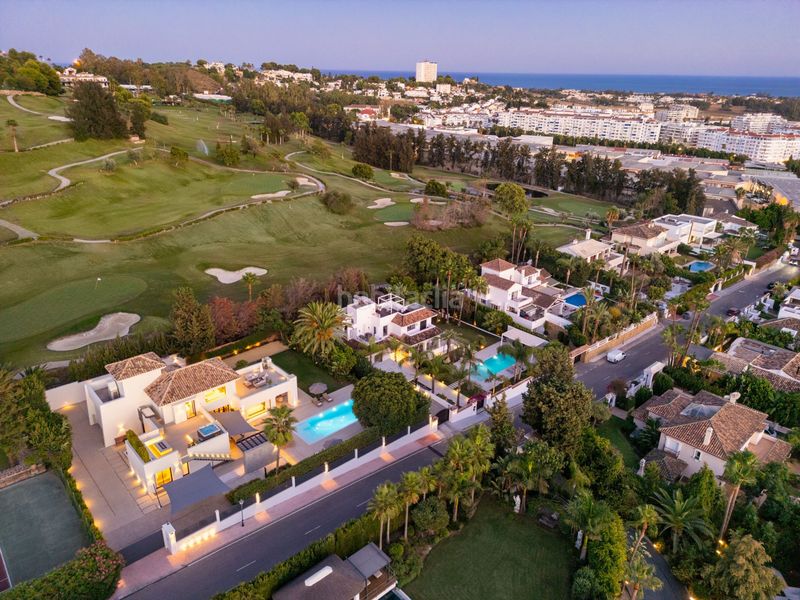 Foto ca7437a3-6027-4a76-957b-02269685e9af. Casa amb aparcament piscina a Casco Antiguo Marbella