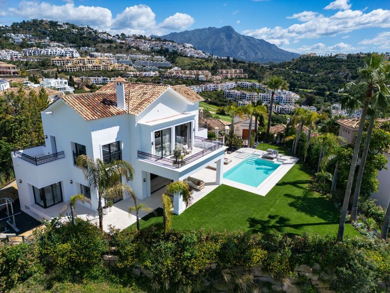 Foto 548733f0-ee74-43ee-b347-11f032c5f7f3. Casa amb calefacció aparcament piscina a Casco Antiguo Marbella