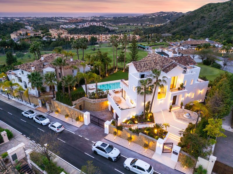 Foto c01c57dc-f49b-464c-9346-d327834412e7. Casa amb calefacció aparcament piscina a Casco Antiguo Marbella