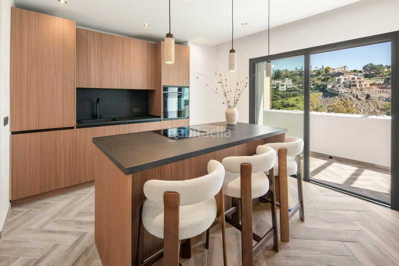 Foto 40e57c3e-abc1-42dd-aed5-5d3fb4b8761a. Àtic amb calefacció aparcament piscina a La Quinta Benahavís