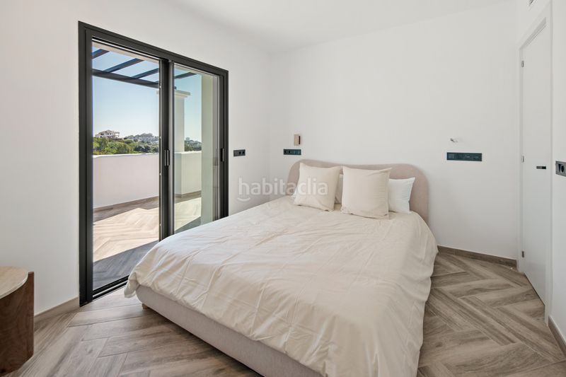 Foto 812cd07f-1fca-48b7-866d-f648a8feeedb. Àtic amb calefacció aparcament piscina a La Quinta Benahavís