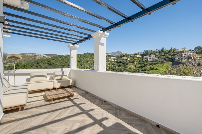 Foto 8fc4d6f4-b5d0-4f79-b841-42ee78e037b1. Àtic amb calefacció aparcament piscina a La Quinta Benahavís