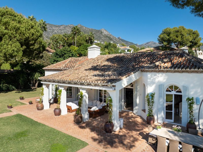 Foto 130c2168-739d-41ee-b8de-60a7bf6a6194. Casa amb calefacció aparcament piscina a Puente Romano Marbella