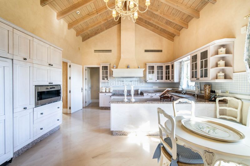 Foto a3c15fbf-9200-4100-a7b1-551596cb06b1. Casa amb calefacció aparcament piscina a Puente Romano Marbella