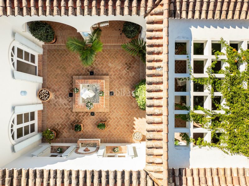 Foto b3706a70-ef15-4c72-b8fb-8cd68ea8d4e7. Casa amb calefacció aparcament piscina a Puente Romano Marbella