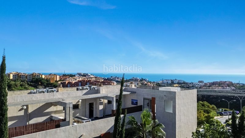 Foto 0a921541-c7b8-41fc-bc6a-9d4ec9bc4a97. Àtic amb calefacció aparcament piscina a El Faro de Calaburra - Chaparral Mijas