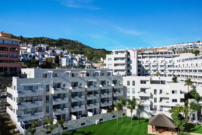 Foto a4a05e1f-3896-46ad-805e-8caa5470a998. Àtic amb calefacció piscina a El Faro de Calaburra - Chaparral Mijas