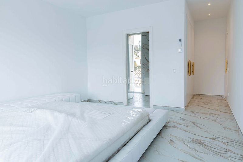 Foto 7c1a012e-d806-4c64-9430-a8fa38e5357f. Casa amb aparcament piscina a Playa Bajadilla - Puertos Marbella