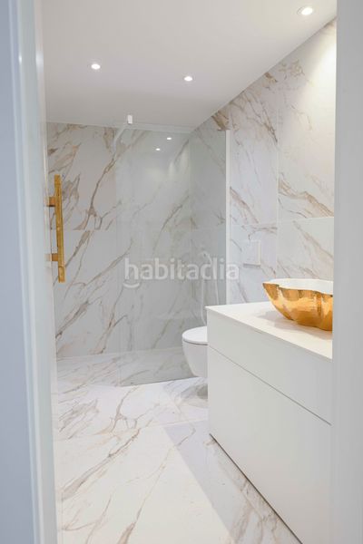 Foto 93c98d36-f7de-4674-a4cc-f4e6de12c945. Casa amb aparcament piscina a Playa Bajadilla - Puertos Marbella
