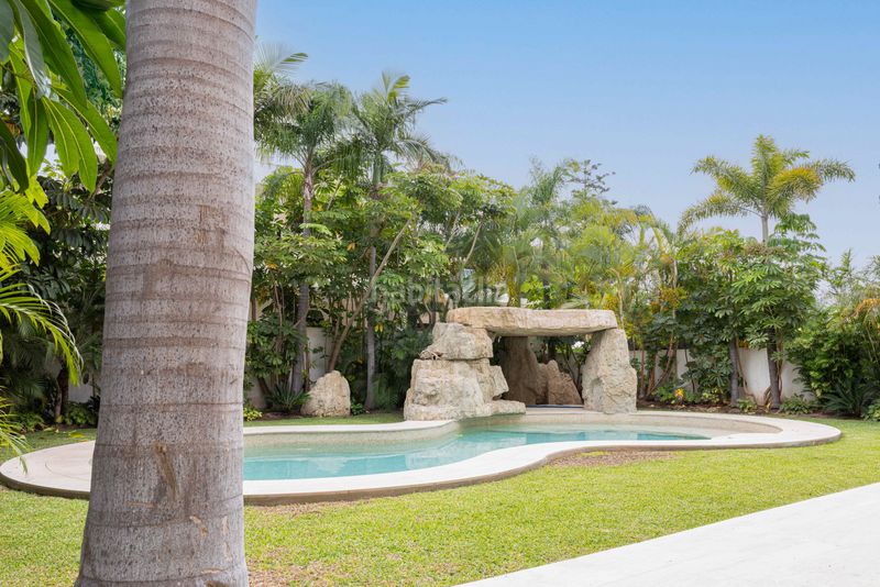 Foto f738f30a-7cfe-4c31-8fea-ce832089258f. Casa amb aparcament piscina a Playa Bajadilla - Puertos Marbella