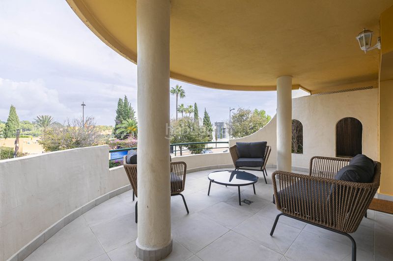 Foto 0601c141-309e-483d-82df-15e69e44416a. Apartament amb calefacció aparcament piscina a Nueva Andalucía centro Marbella