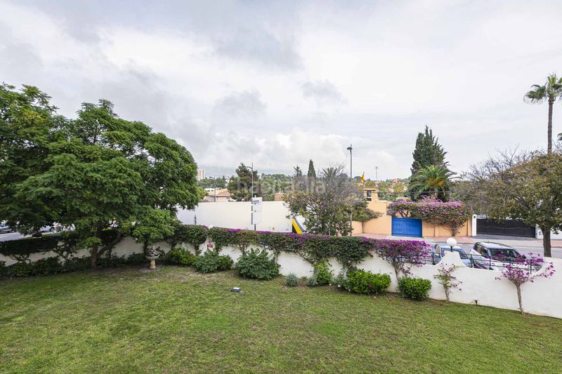 Foto b9b1b420-bcbc-4bf6-ad8d-897f2ac01fcf. Apartament amb calefacció aparcament piscina a Nueva Andalucía centro Marbella