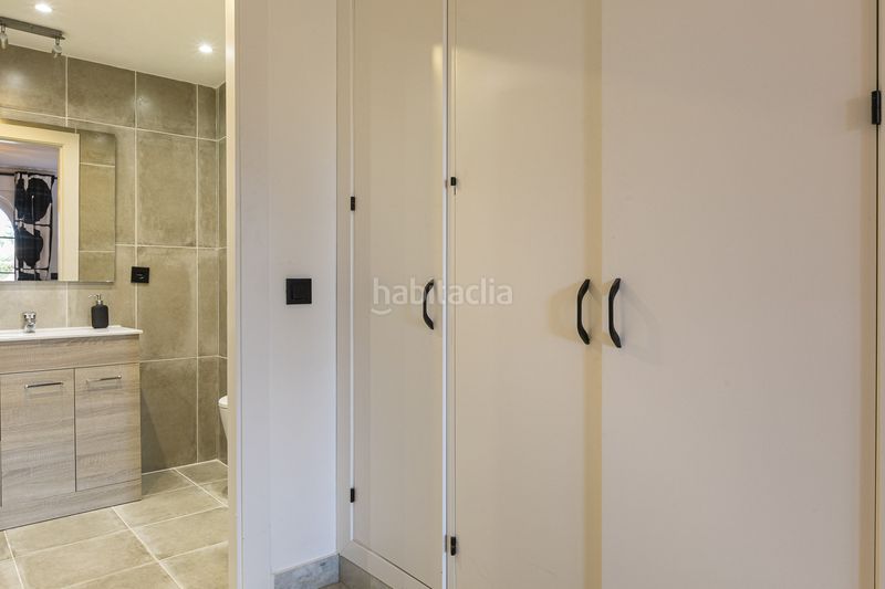 Foto c8a43f27-84ea-4384-b1fb-07a5b4cc0ee0. Apartament amb calefacció aparcament piscina a Nueva Andalucía centro Marbella