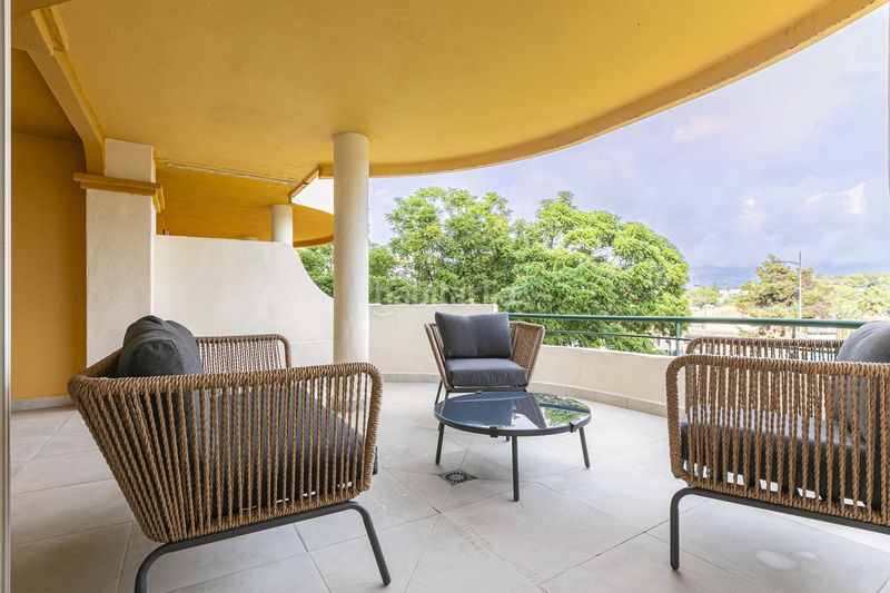 Foto cd81d85f-c69f-4df6-85c4-d934f23b1f83. Apartament amb calefacció aparcament piscina a Nueva Andalucía centro Marbella