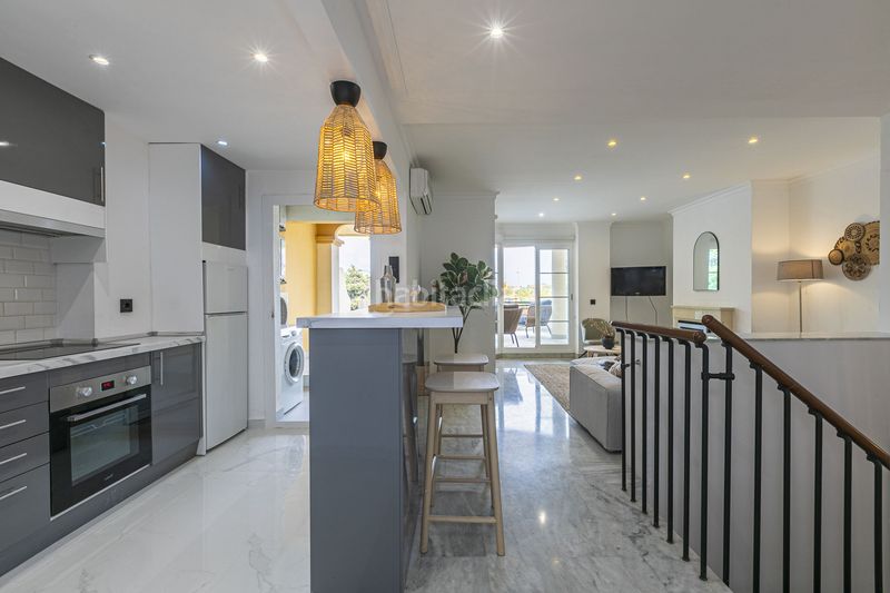 Foto d16a59d9-7009-46a7-a67c-7b9f7d53935d. Apartament amb calefacció aparcament piscina a Nueva Andalucía centro Marbella