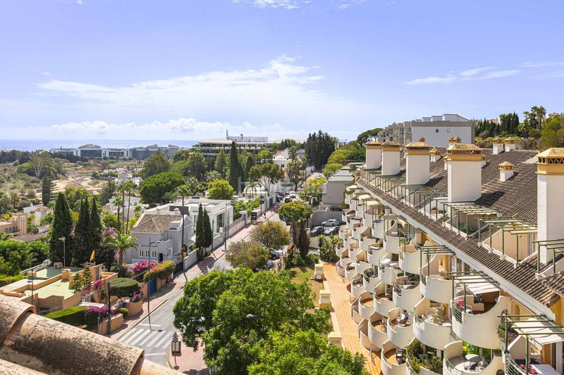 Foto d729787f-7c16-41e7-a929-58f2f350b8cc. Apartament amb calefacció aparcament piscina a Nueva Andalucía centro Marbella