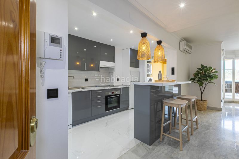 Foto e146385e-c514-4769-94f5-a2210c8627ce. Apartament amb calefacció aparcament piscina a Nueva Andalucía centro Marbella