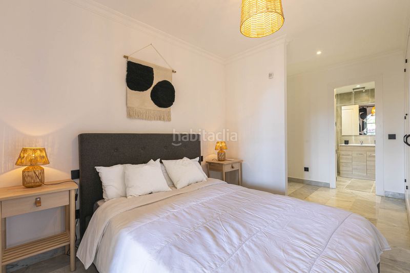 Foto fd6b1a21-8203-47f1-9eb6-23196a4abd04. Apartament amb calefacció aparcament piscina a Nueva Andalucía centro Marbella