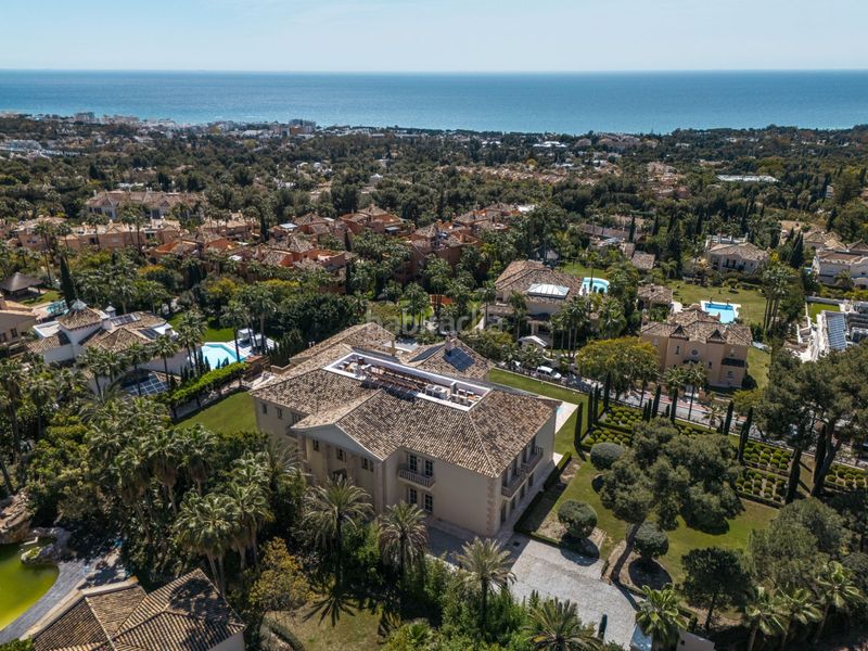 Foto e4d9d9a1-57a1-4502-be75-c7b53ec9ab0c. Casa amb calefacció aparcament piscina a Casco Antiguo Marbella