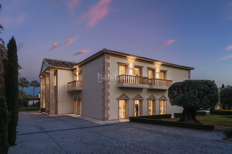 Foto f9debb80-5c76-4ece-81f0-c1087e6f0c31. Casa amb calefacció aparcament piscina a Casco Antiguo Marbella