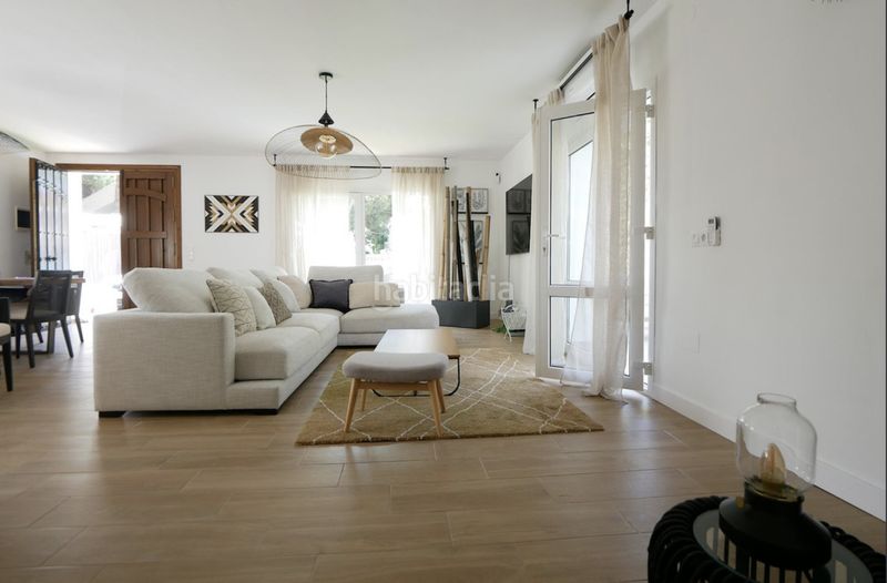 Foto 589d1481-b202-4263-8d09-a3fc67da4de0. Casa amb calefacció aparcament piscina a Elviria Marbella