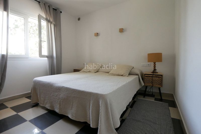 Foto c29407dd-3b13-482e-ae8a-c4c879926d17. Casa amb calefacció aparcament piscina a Elviria Marbella